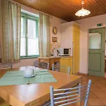 4 Bedroom Lovely In Kostel בית נופש Vrh pri Fari