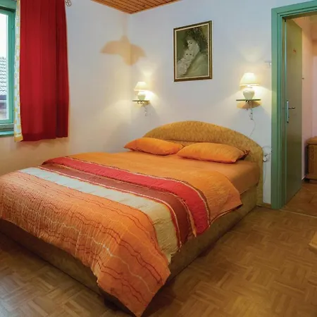 4 Bedroom Lovely In Kostel * Kupa